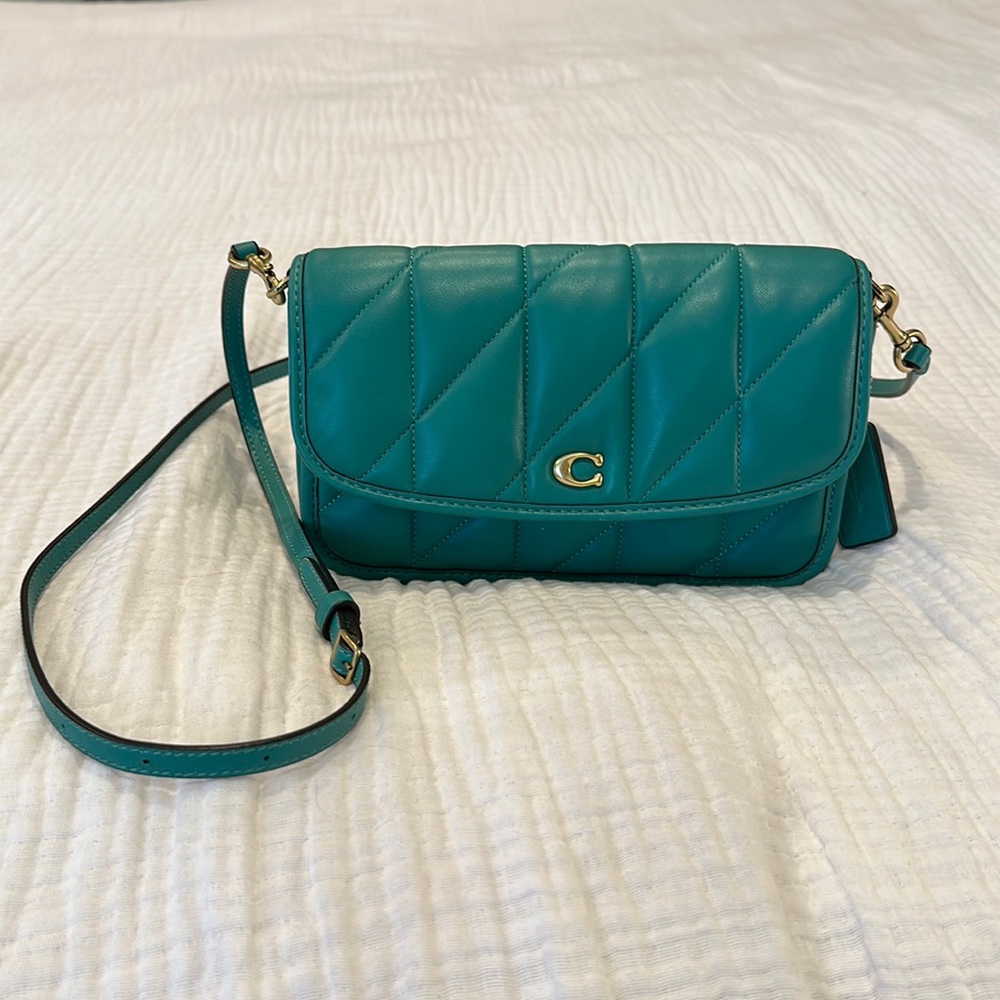 Green, Coach, crossbody bag. Been used twice. In great condition.